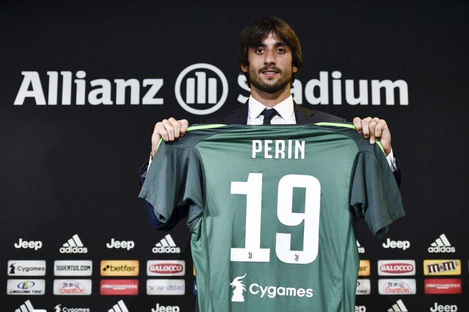 Mattia Perin Kiper Juventus Minat Bologna temp